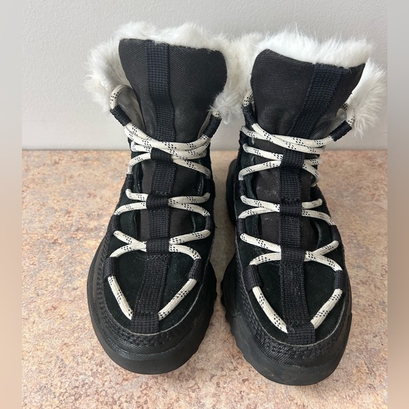 Sorel Women’s ONA RMX Glacy Waterproof Boots Pre-owned size US 5 - Picture 3 of 10